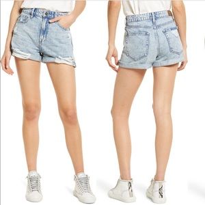 Hidden Jeans Distressed Cuff Jean Shorts (Medium Wash)